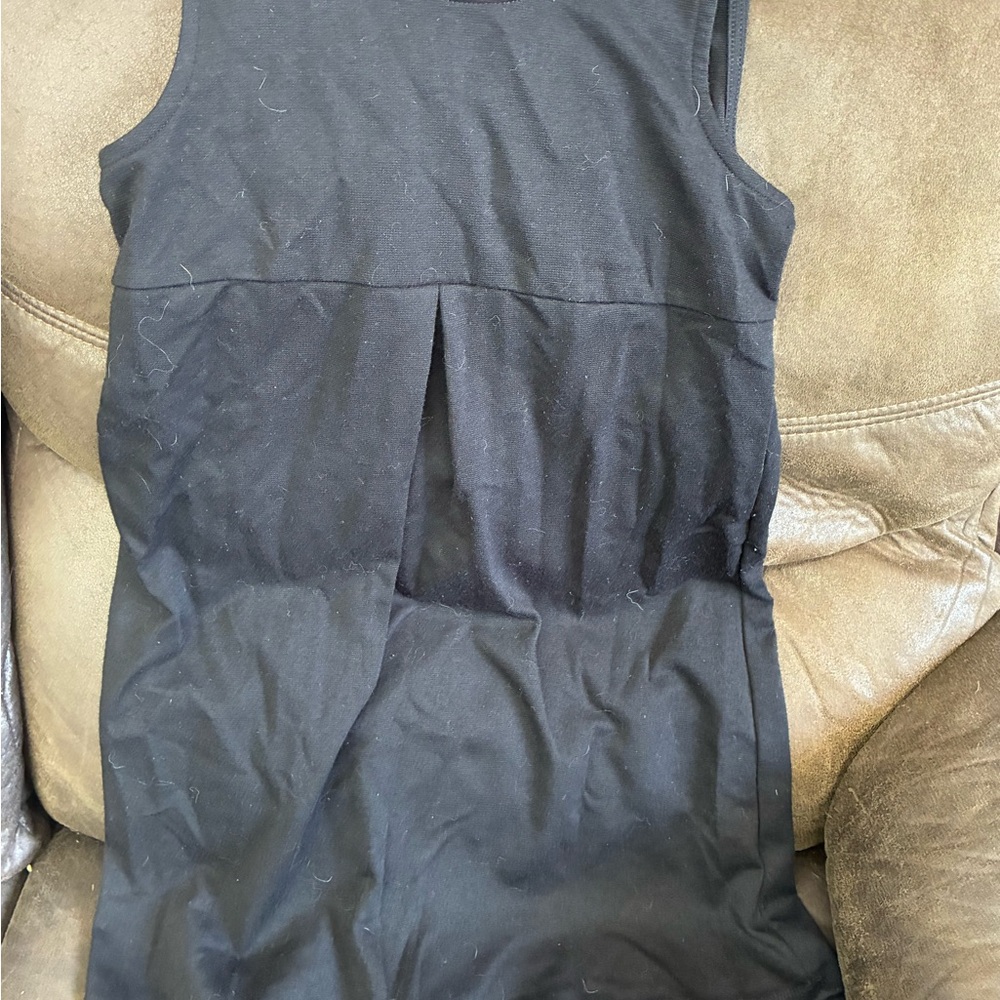 Place Black Top with Pink Tag